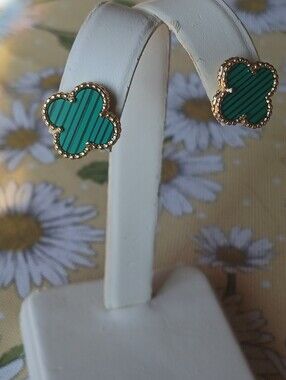 Most Excellent 18 K Gold Filled Synthetic Malachite Clover Post Back Earrings